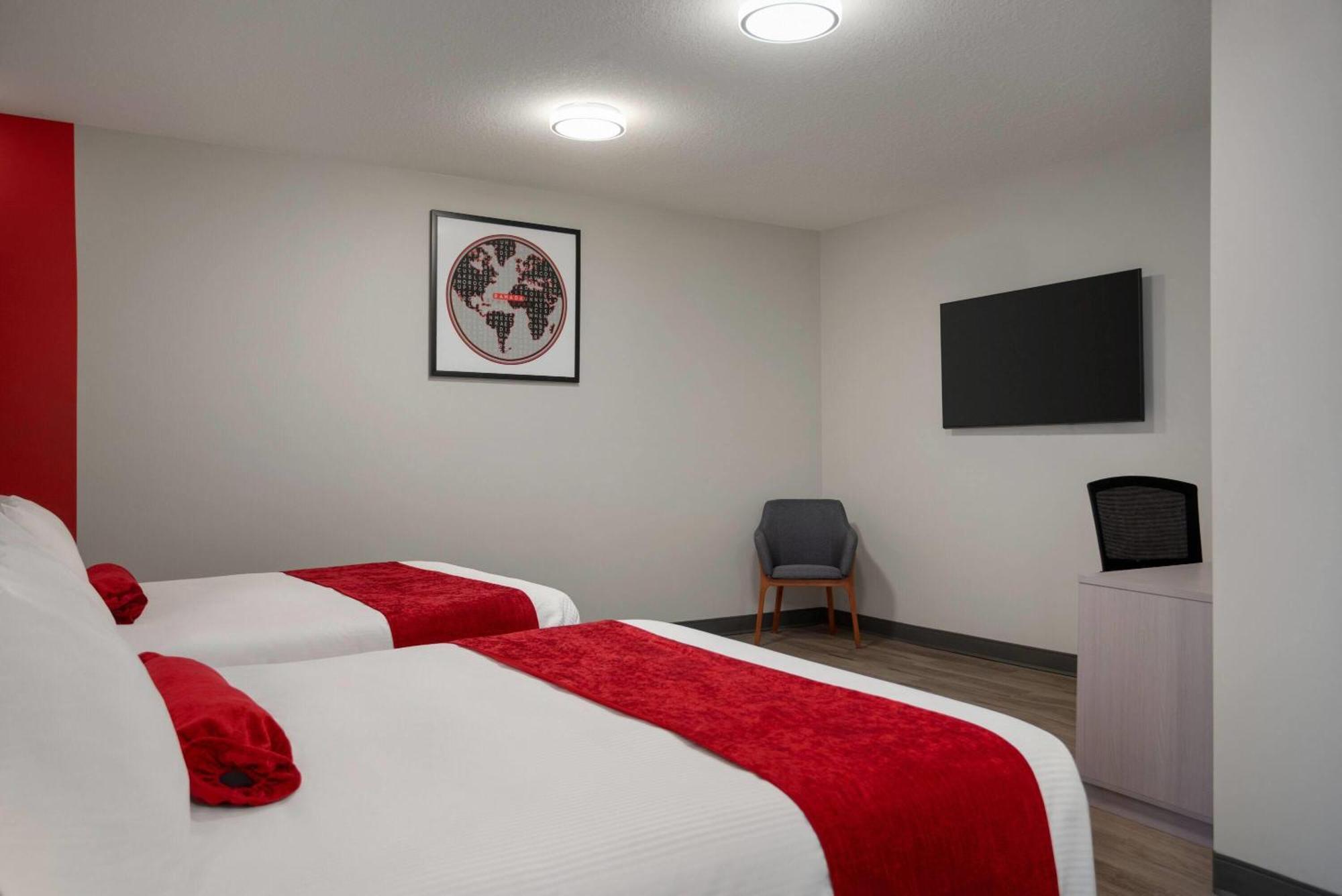 Ramada By Wyndham West Edmonton Hotel & Suites Kültér fotó