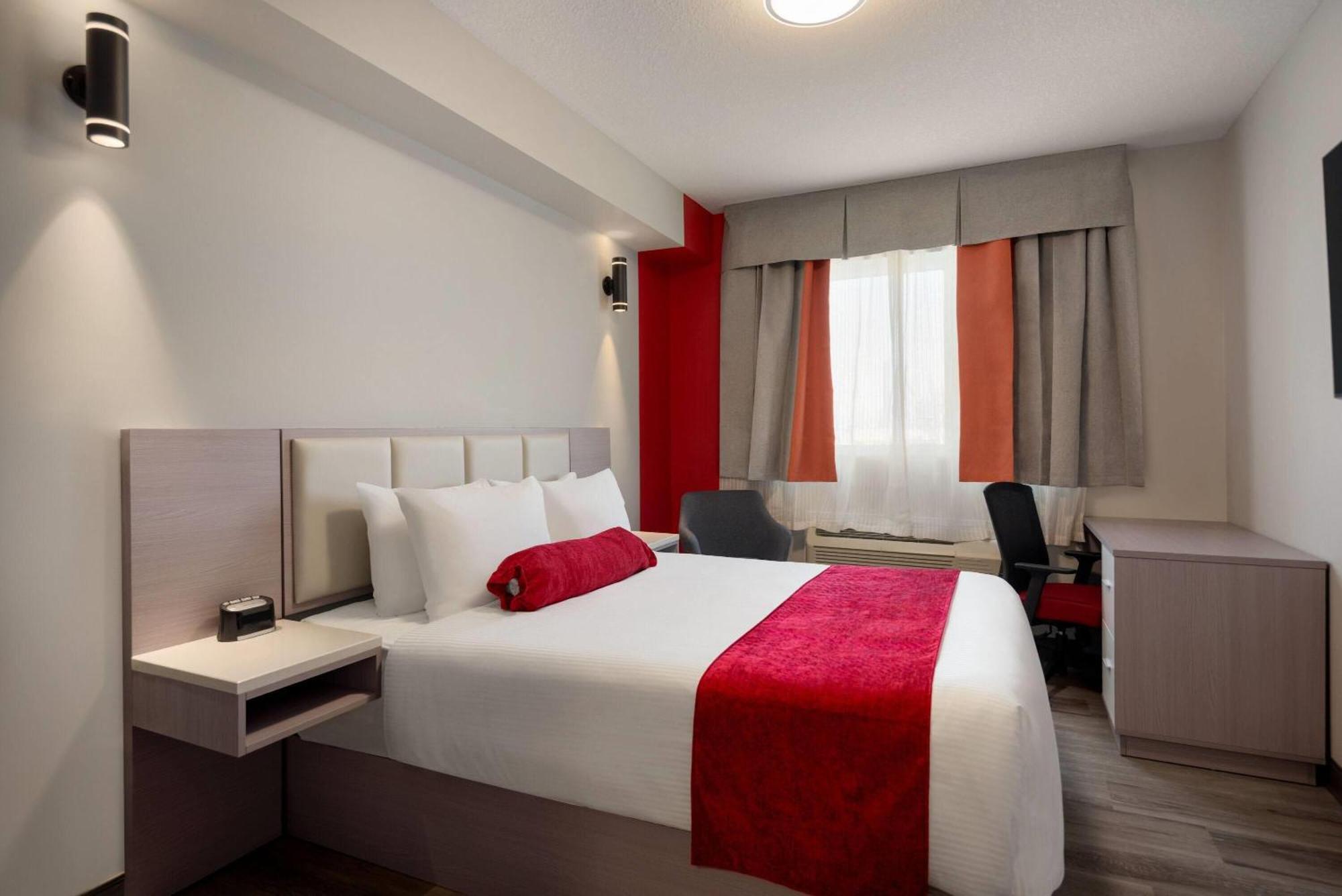 Ramada By Wyndham West Edmonton Hotel & Suites Kültér fotó