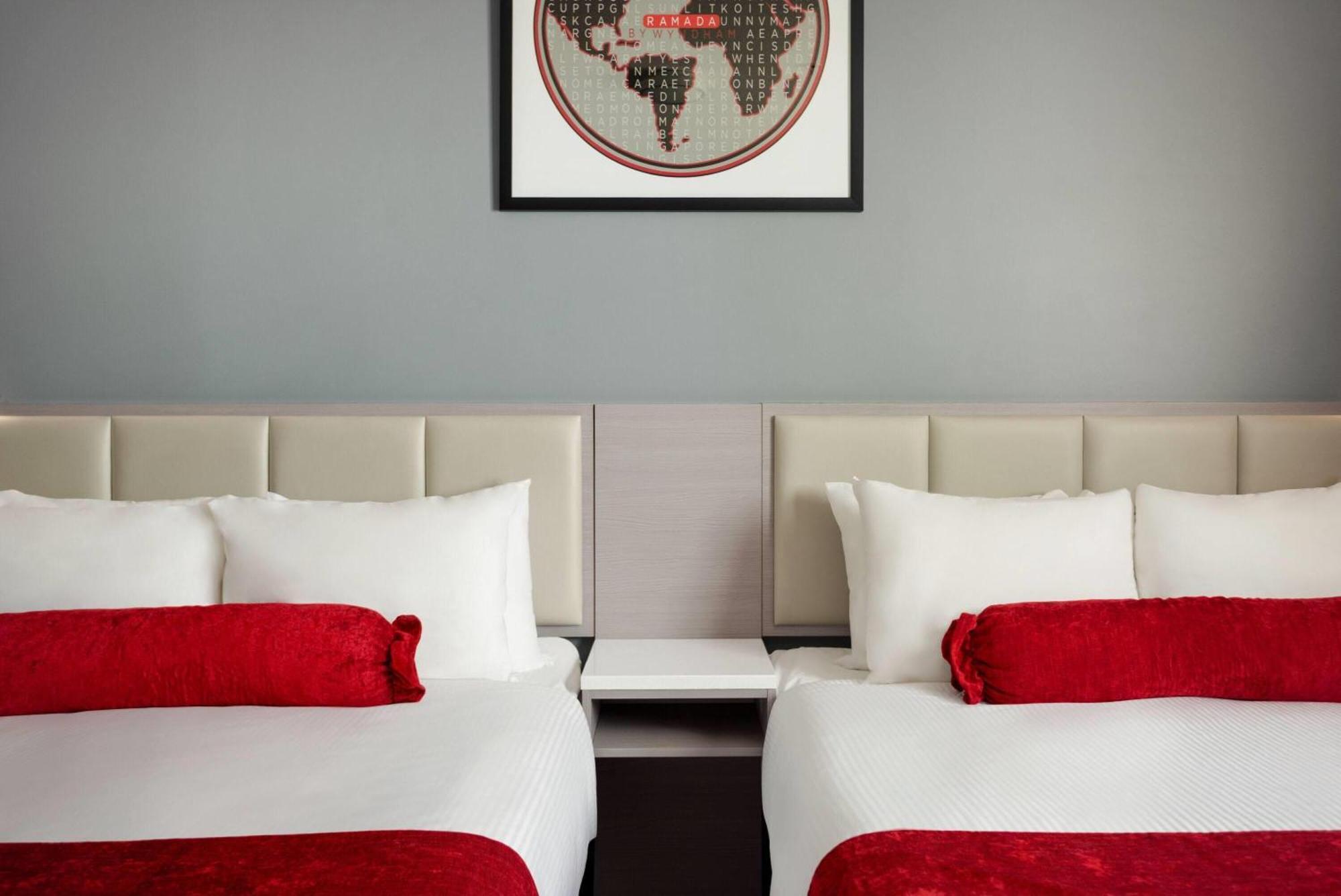 Ramada By Wyndham West Edmonton Hotel & Suites Kültér fotó