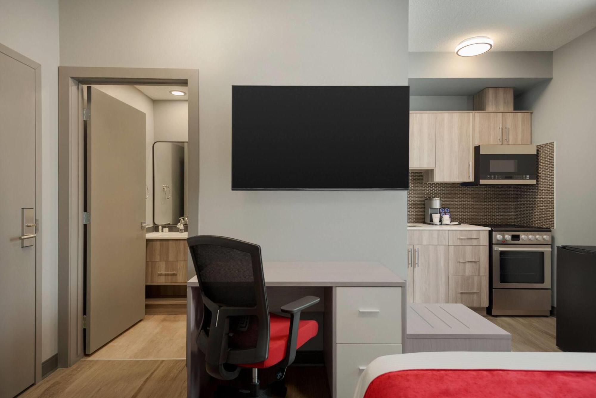 Ramada By Wyndham West Edmonton Hotel & Suites Kültér fotó
